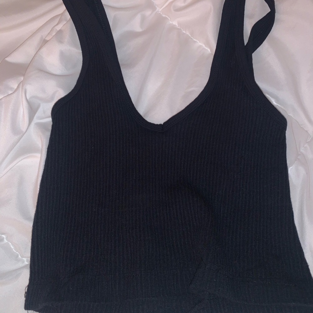 black low cut tank